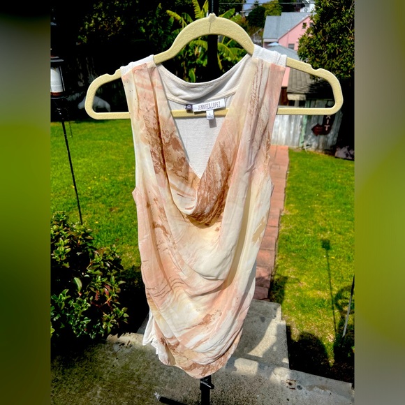 J LO, J LOVE. Grab this before it’s gone!                   J LO BLOUSE, SIZE S - Picture 1 of 3